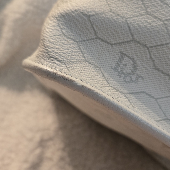 Christian Dior Vintage White Honeycomb Hand bag - Picture 10 of 17